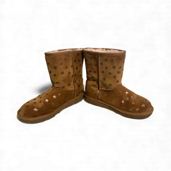 ✨UGG Classic Short Star Print Boots • Size 6✨ - Picture 4 of 9
